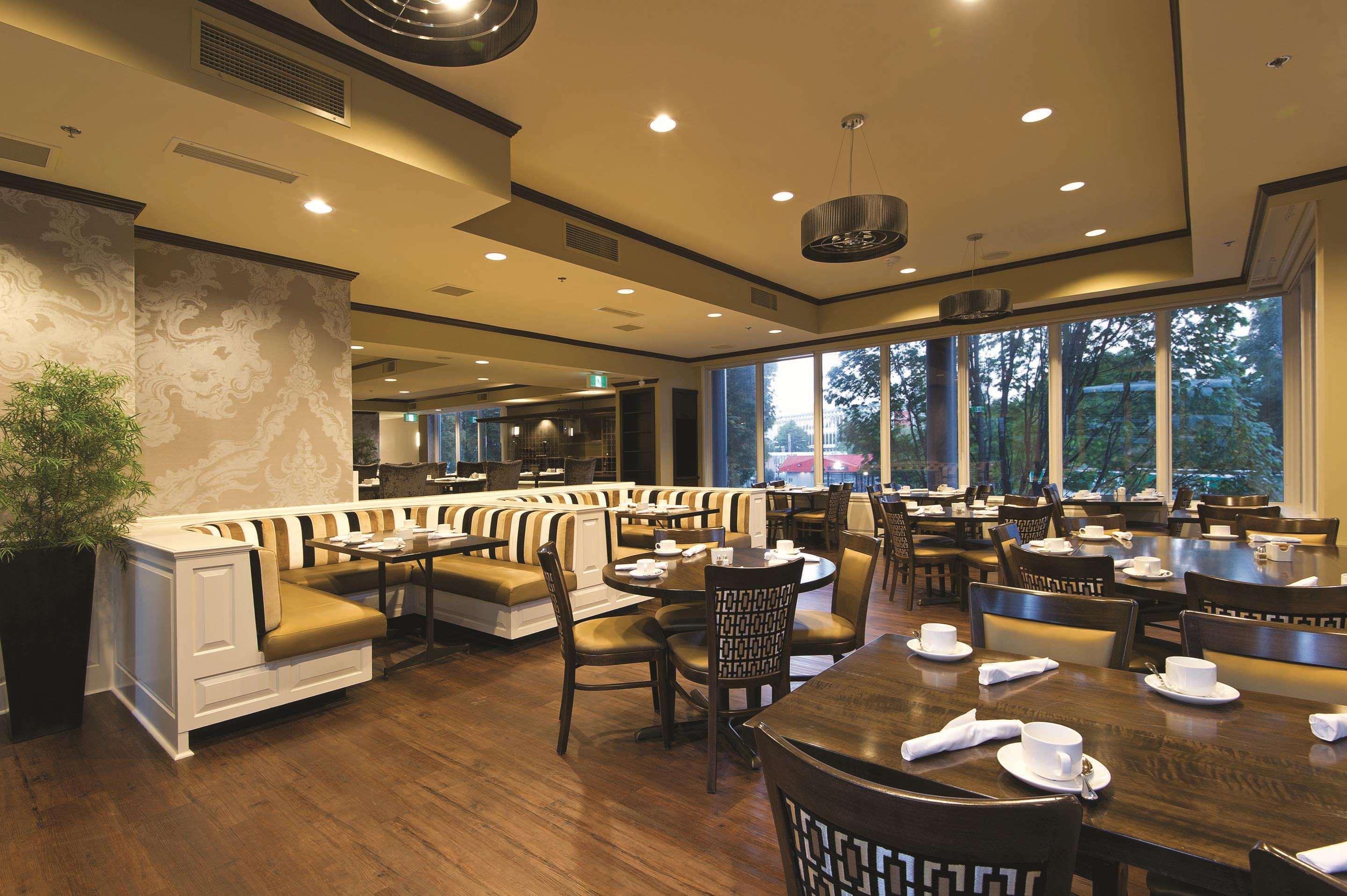 Doubletree By Hilton & Hotel Victoria