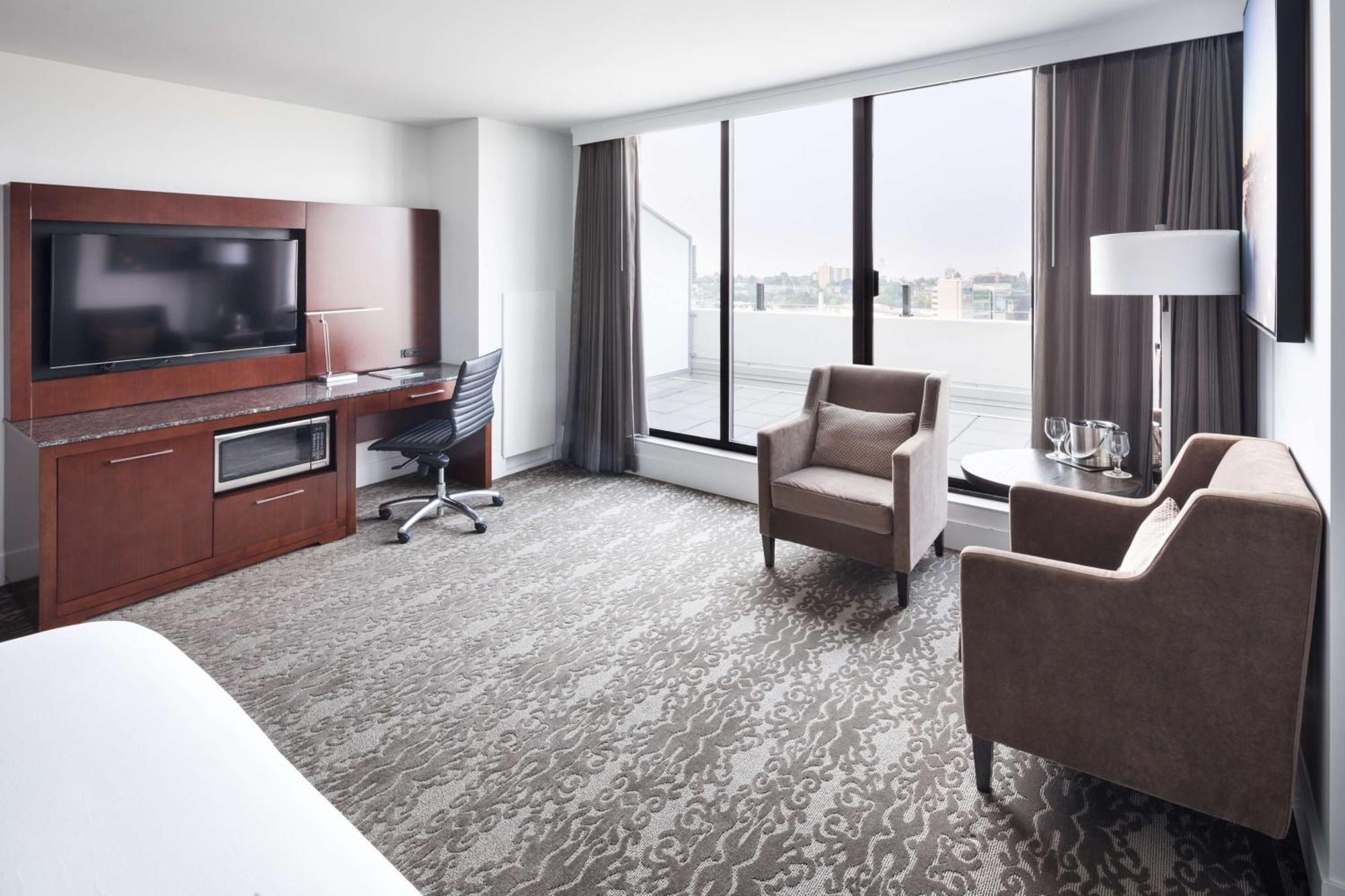 Doubletree By Hilton & 4*