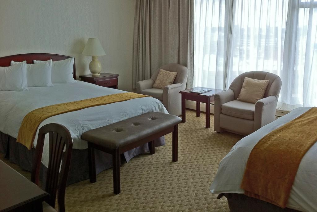 Hotel Doubletree By Hilton & Victoria